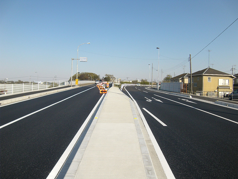 道路改築工事（蓮田岩槻バイパス・道路改良工）