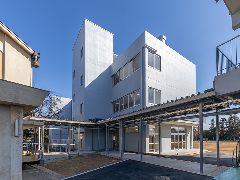 令和元年度黒浜中学校東校舎・中央校舎長寿命化改修工事（建築）